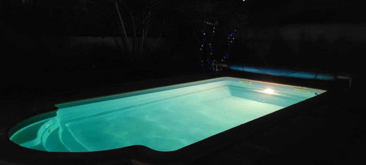 Studio Tranquillo Avec Piscine Et Salle De Sport 이스틀 외부 사진
